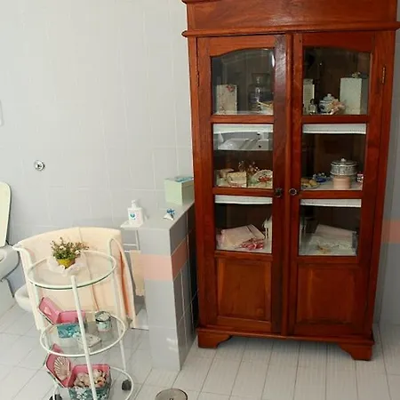 Ada Bed & Breakfast 4*