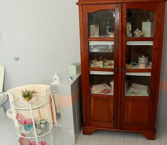 Ada Bed and Breakfast 4*